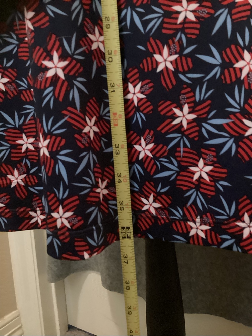 C50. Sleeveless Columbia PFG Floral Midi Dress in Navy with Red & Blue Blooms - Picture 7 of 7